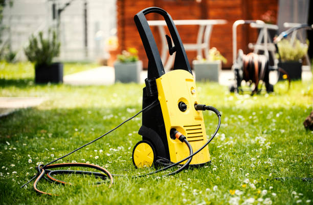 Best Animal Enclosure Cleaning  in Carol Stream, IL
